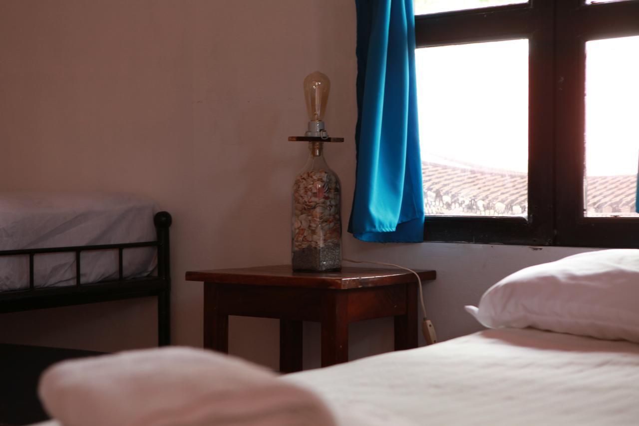 Hostal La Tortuga Booluda León Extérieur photo