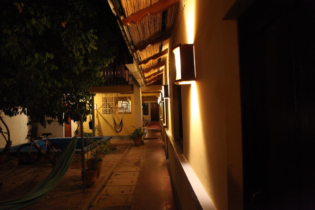 Hostal La Tortuga Booluda León Extérieur photo