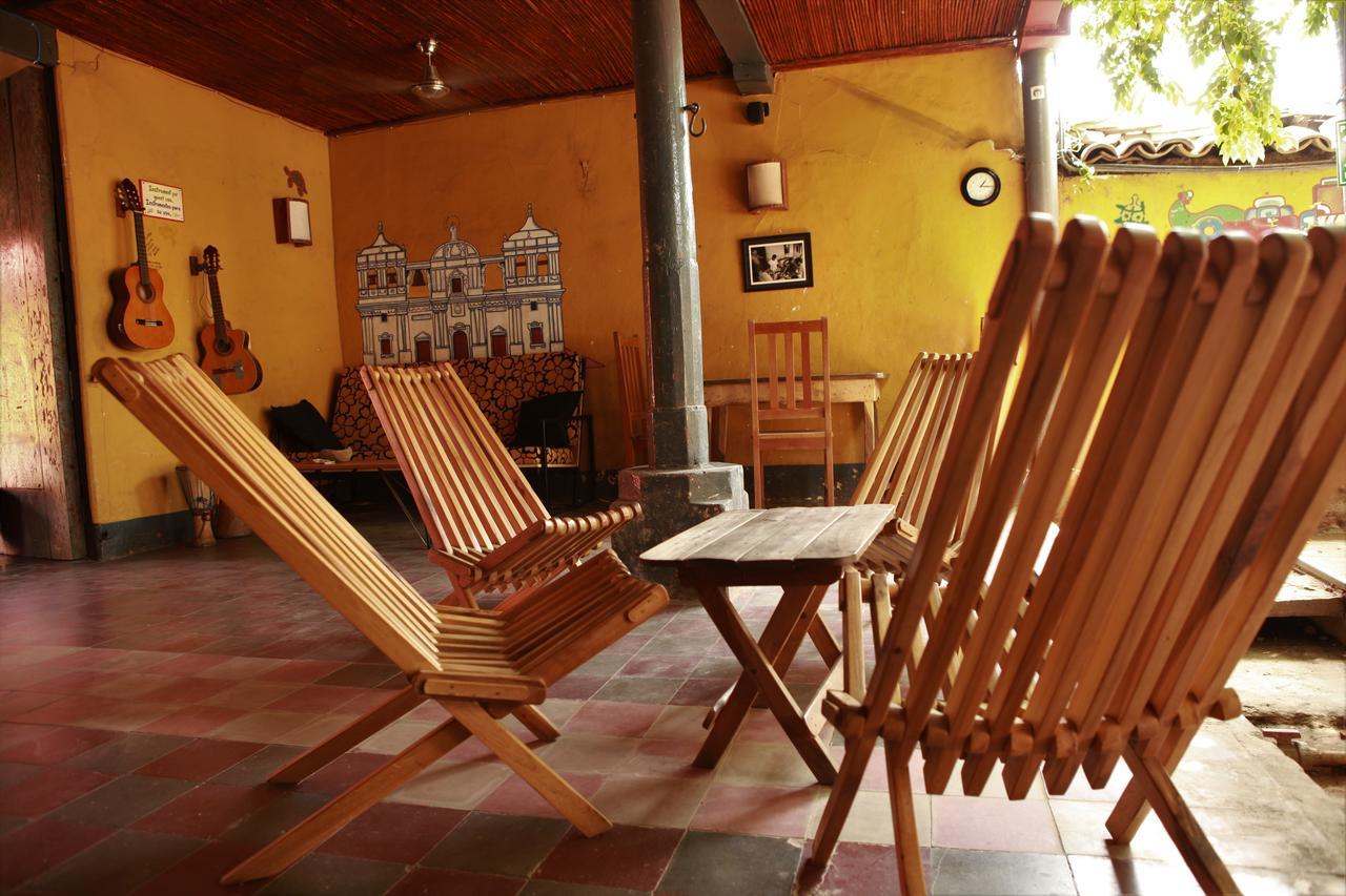 Hostal La Tortuga Booluda León Extérieur photo