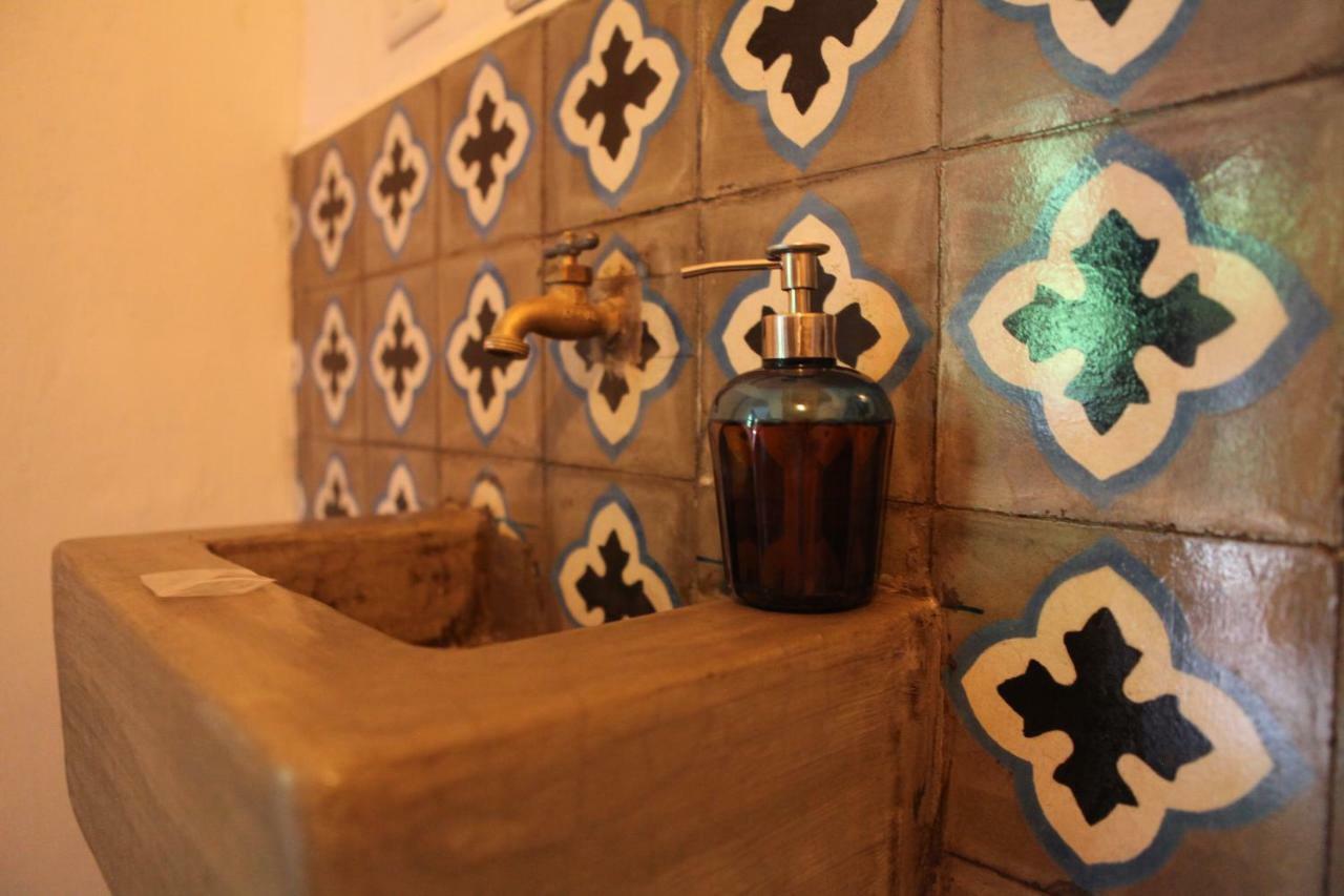 Hostal La Tortuga Booluda León Extérieur photo